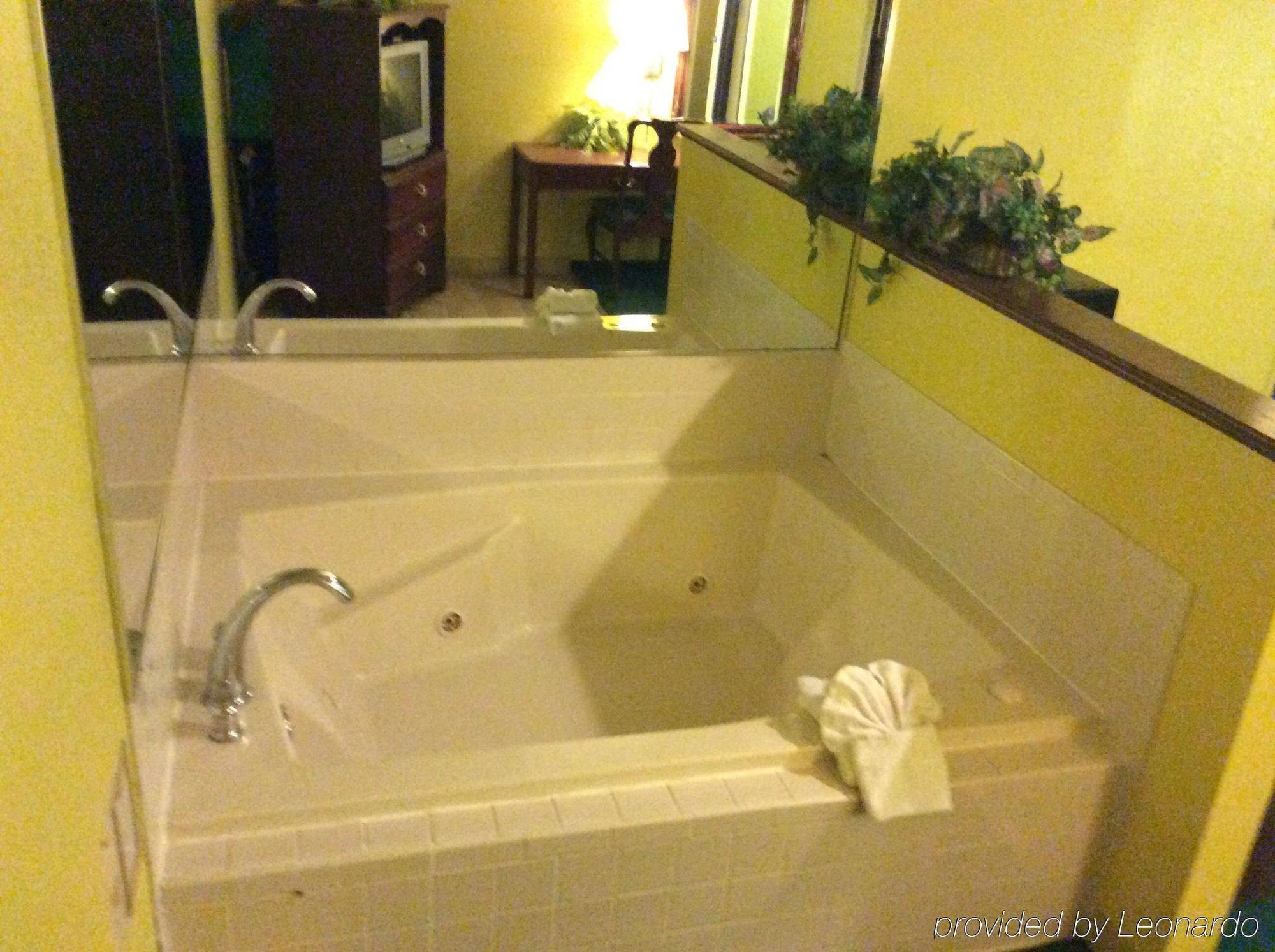 Country Hearth Inn - Bowling Green Bagian luar foto