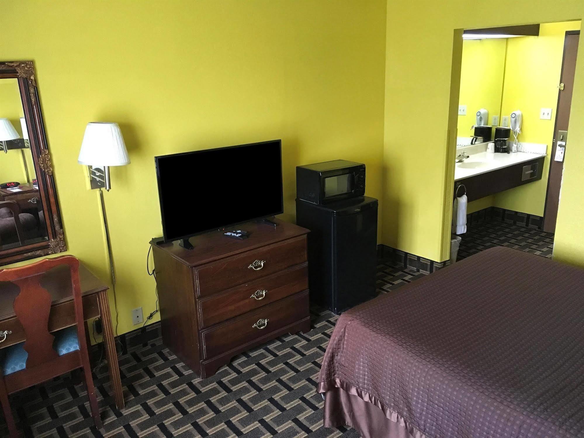 Country Hearth Inn - Bowling Green Bagian luar foto